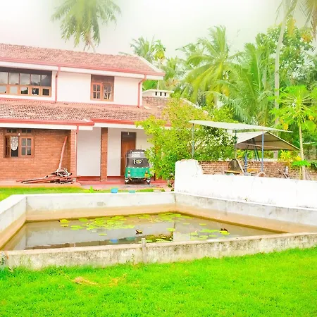 Aeroform Homestay Negombo Exterior photo